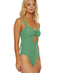 BELMORE PLEATED 1PC